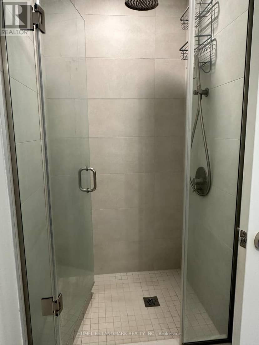 535 - 2020 Bathurst Street — photo 9 of 17