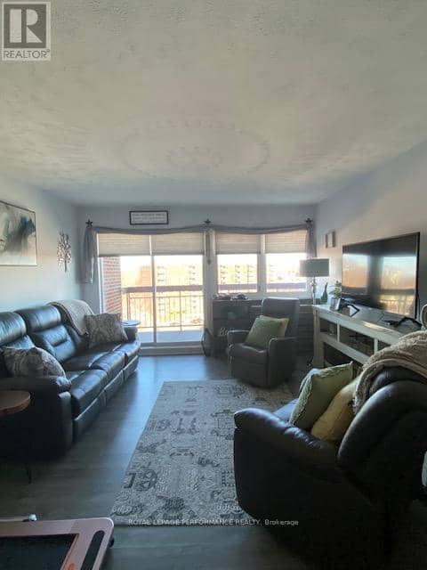 804 - 308 Second Street E — photo 11 of 20