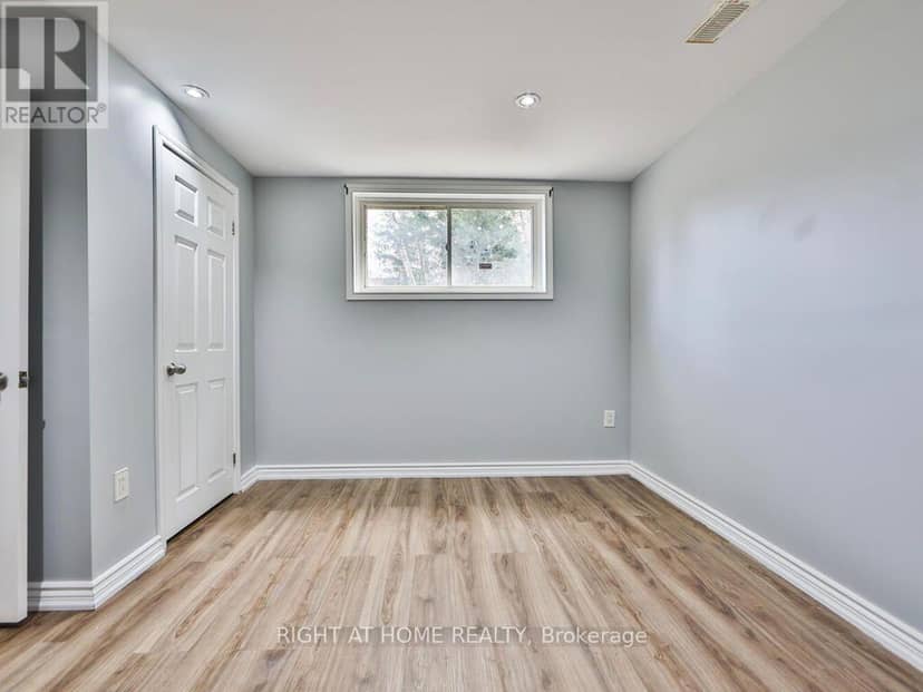 9 Allister Avenue — photo 40 of 40