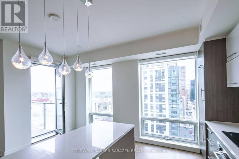 1501 - 428 Sparks Street — photo 11 of 36