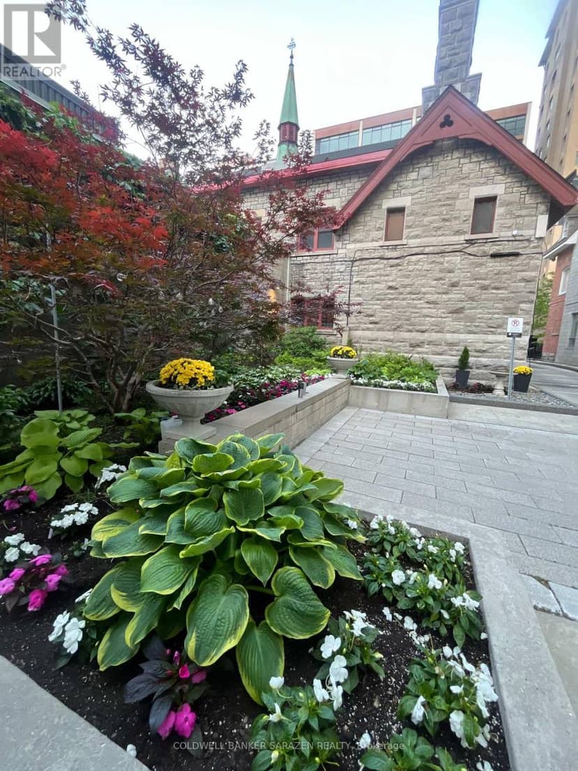 1501 - 428 Sparks Street — photo 8 of 36