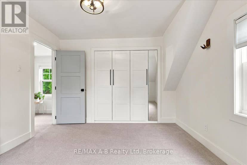 143 Britannia Street — photo 21 of 39