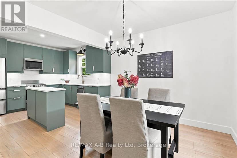 143 Britannia Street — photo 9 of 39