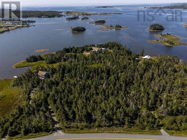 22-2 1984 Ostrea Lake Road, Ostrea Lake, photo 6
