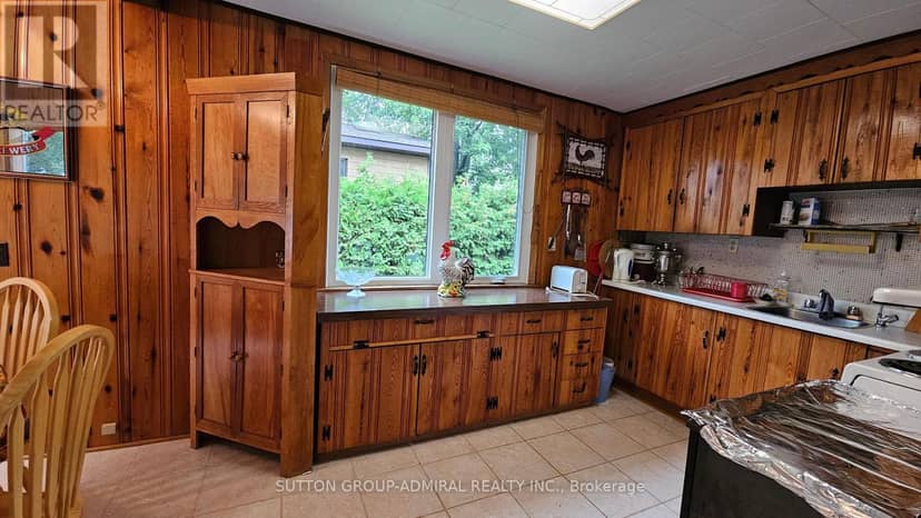 2392 Lakeshore Drive — photo 13 of 30