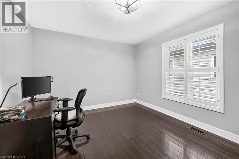 484 GREENWOOD Drive — photo 32 of 40