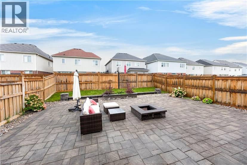 484 GREENWOOD Drive — photo 37 of 40
