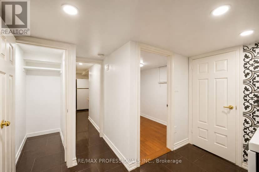 166 Caledonia Road — photo 27 of 34