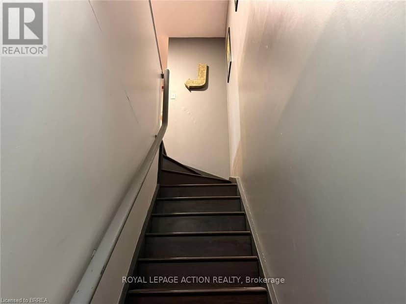 18 - 12 Bridgeport Road E — photo 11 of 30