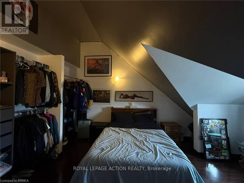 18 - 12 Bridgeport Road E — photo 15 of 30