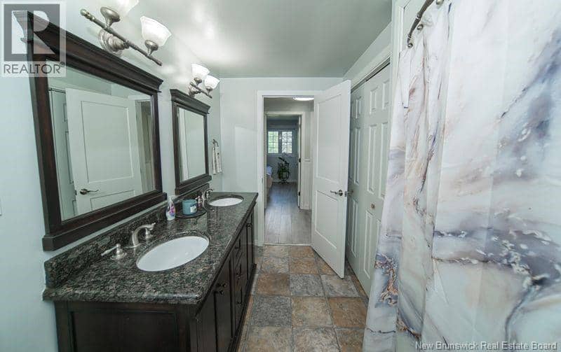 51 Hillcrest Drive — photo 12 of 20