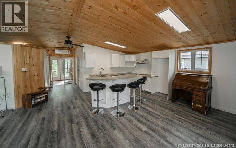 51 Hillcrest Drive — photo 14 of 20