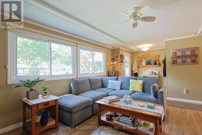95 Shannon Boulevard — photo 15 of 40
