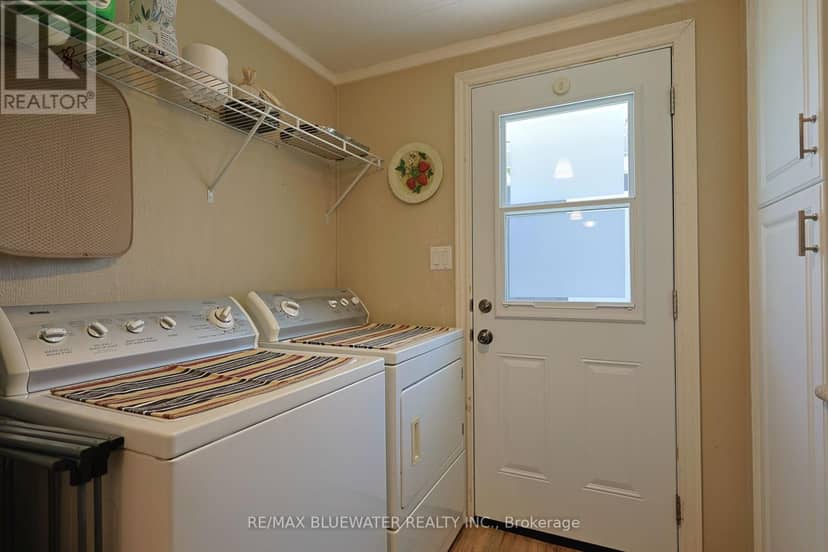 95 Shannon Boulevard — photo 24 of 40