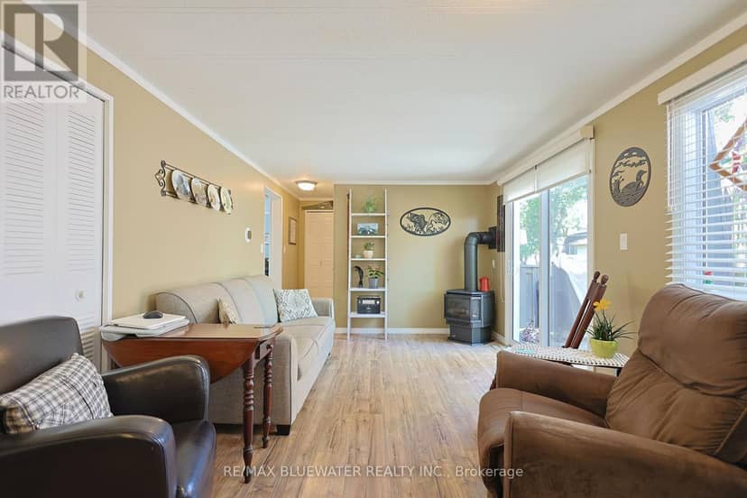 95 Shannon Boulevard — photo 27 of 40