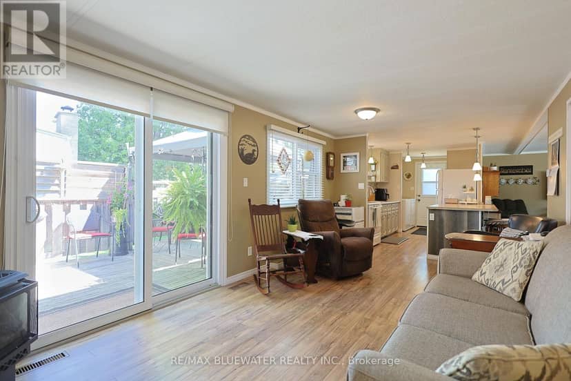 95 Shannon Boulevard — photo 29 of 40