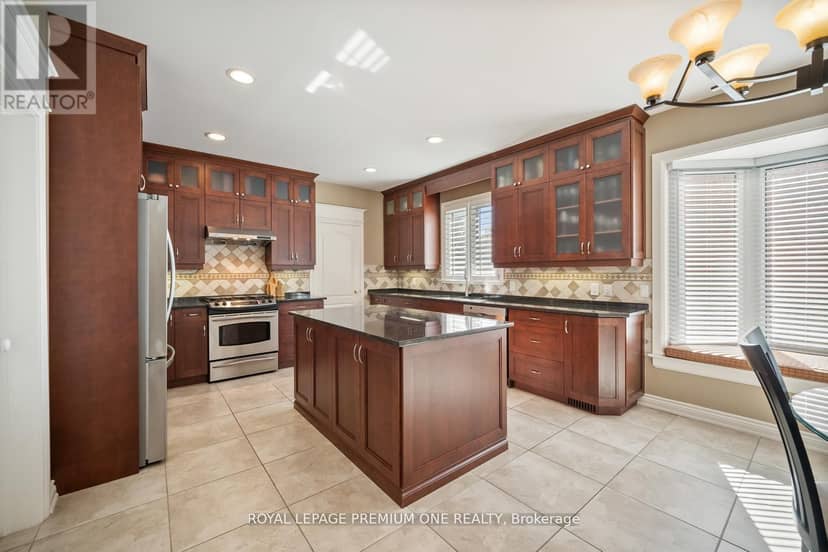536 Village Parkway — photo 11 of 40