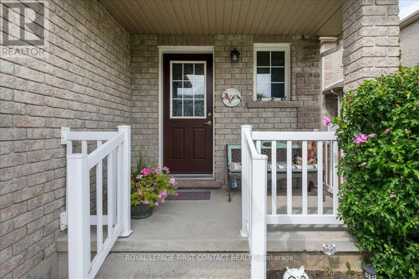 28 Pass Court, Barrie, photo 3