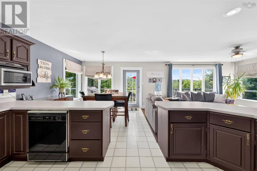 1581 Myra Road — photo 11 of 40
