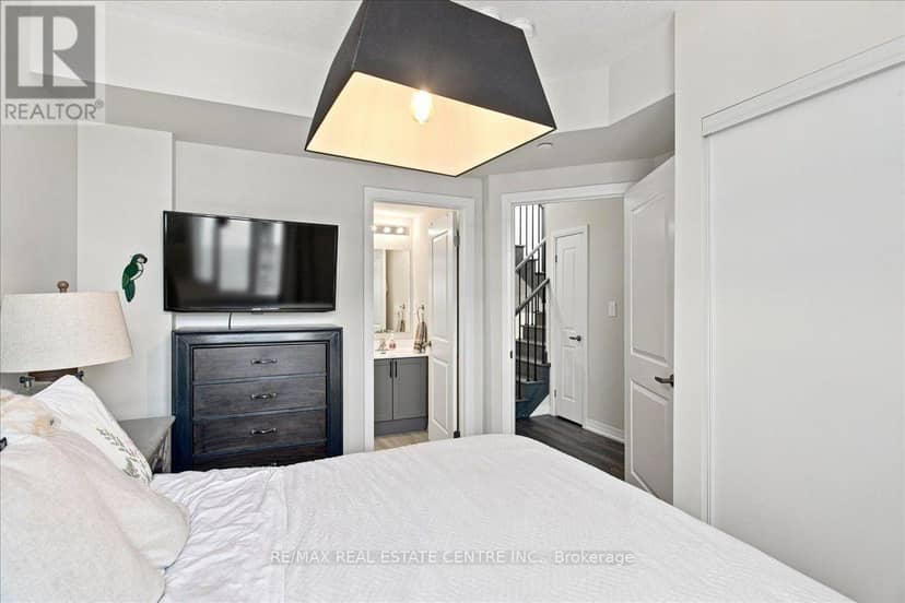 103 - 1597 Rose Way — photo 16 of 25