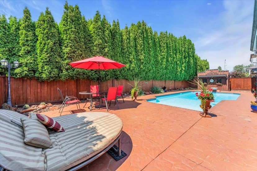 5955 189A STREET, Surrey, photo 3