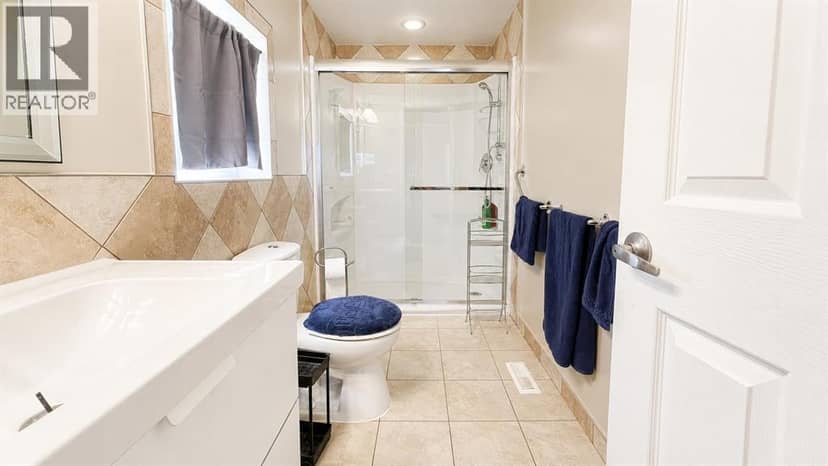623 5 Avenue W — photo 15 of 23