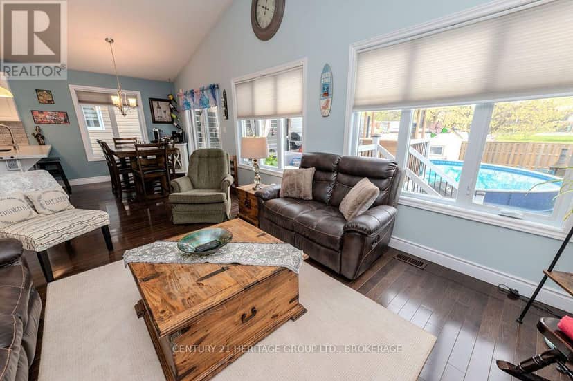 1103 Crossfield Avenue — photo 12 of 40