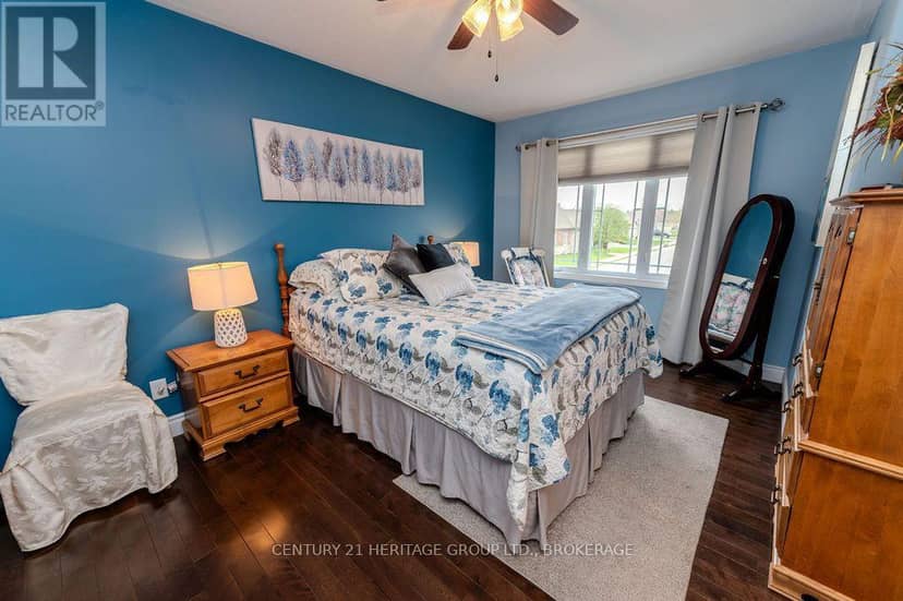 1103 Crossfield Avenue — photo 17 of 40