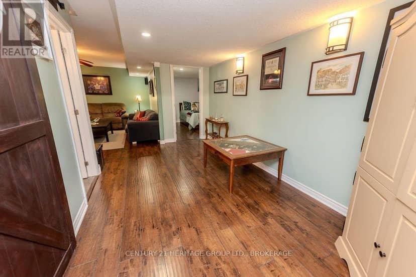 1103 Crossfield Avenue — photo 27 of 40