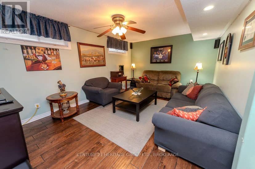1103 Crossfield Avenue — photo 30 of 40