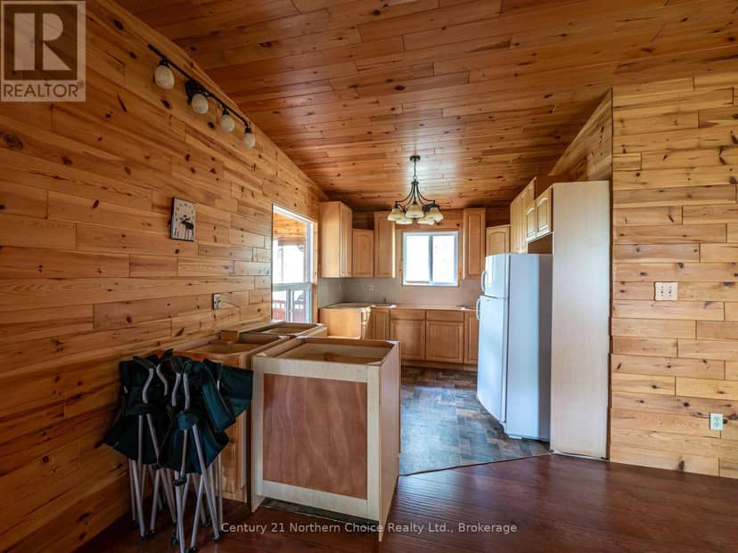 JO153 Shoal Lake Island — photo 24 of 36