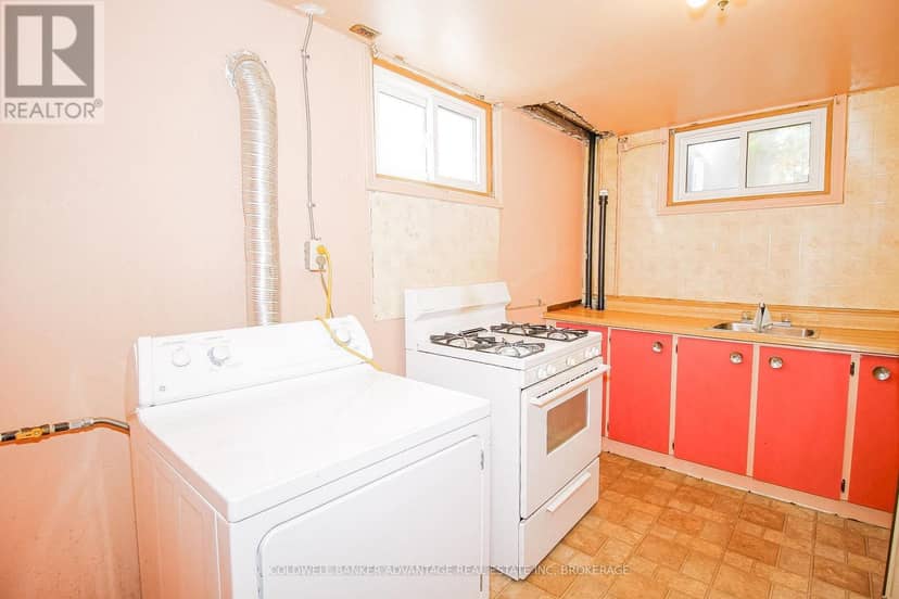28 Marshall Avenue — photo 22 of 35