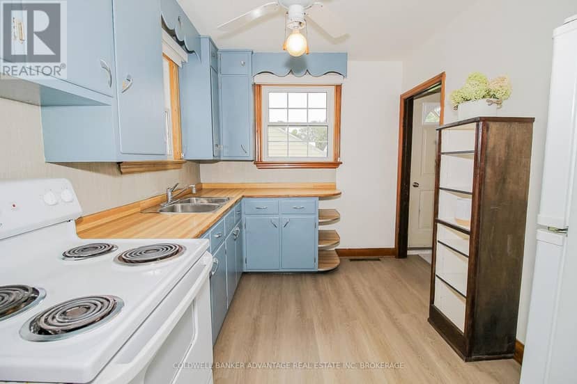 28 Marshall Avenue — photo 8 of 35