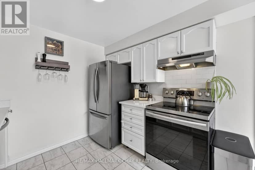 2057 Osbond Road — photo 15 of 33