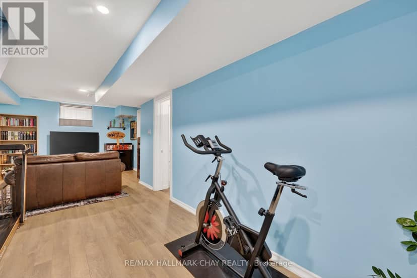 2057 Osbond Road — photo 27 of 33