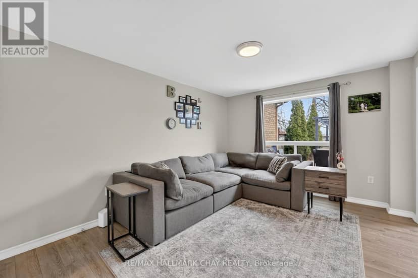 2057 Osbond Road — photo 6 of 33