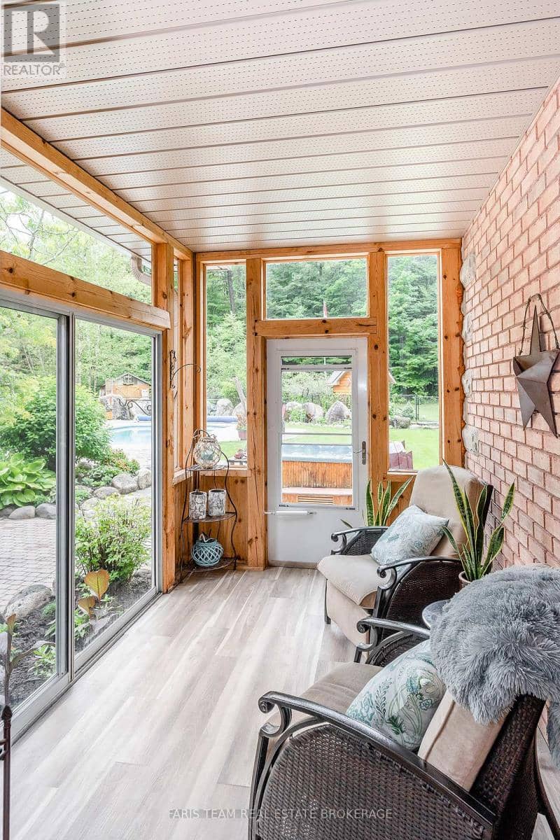 697 Lafontaine Road E — photo 11 of 40