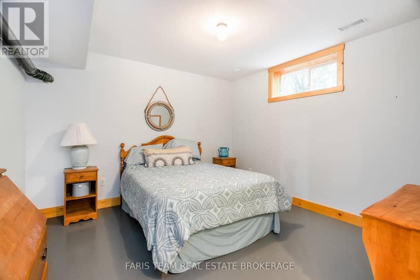 697 Lafontaine Road E — photo 28 of 40