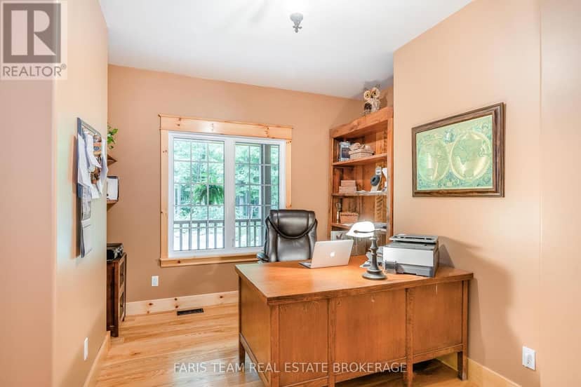 697 Lafontaine Road E, Tiny, photo 4