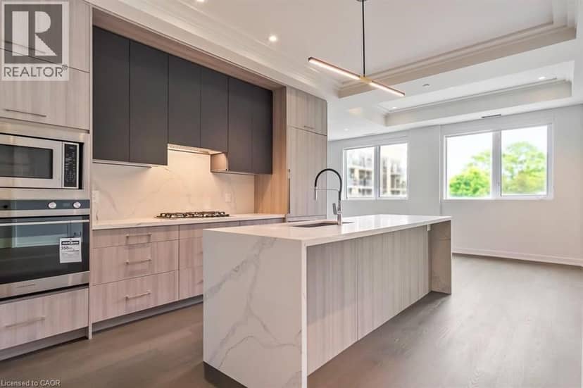 123 MAURICE Drive Unit# 201 — photo 3 of 32