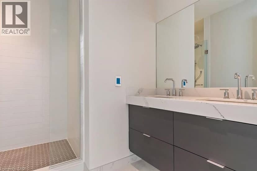 123 MAURICE Drive Unit# 201 — photo 8 of 32