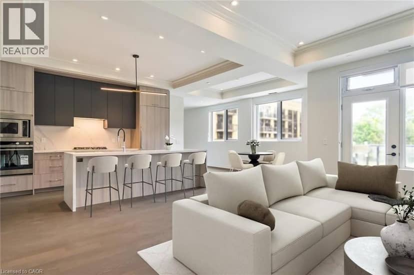123 MAURICE Drive Unit# 201 — photo 4 of 32