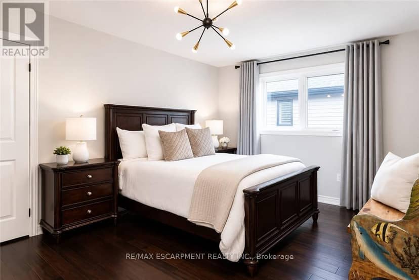 41 Creanona Boulevard — photo 17 of 29
