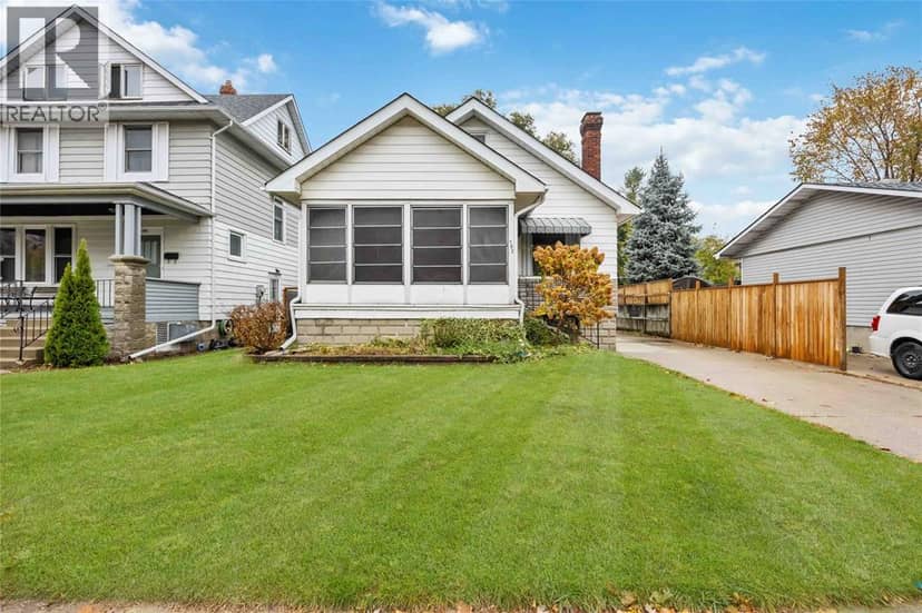 192 PENROSE STREET North — photo 1 of 12