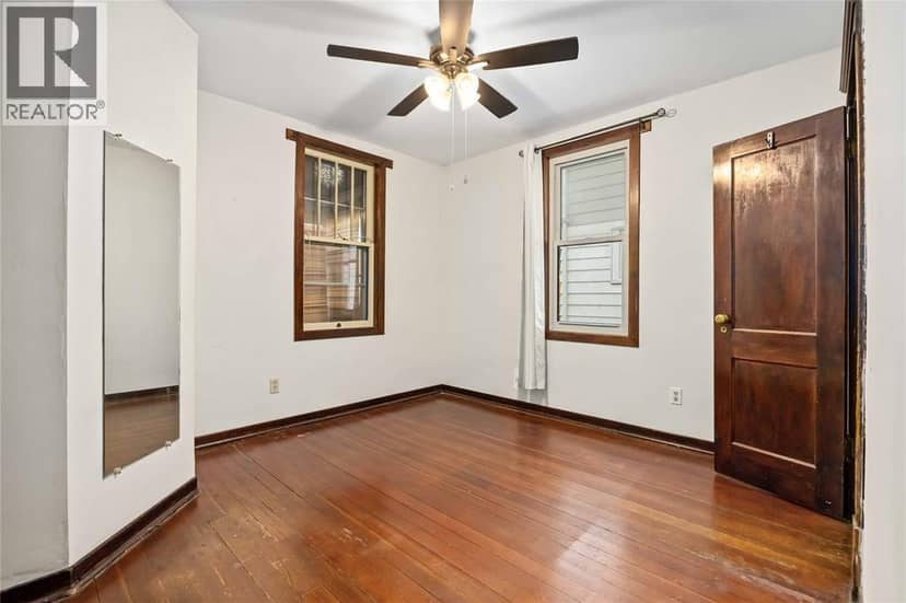 192 PENROSE STREET North — photo 7 of 12