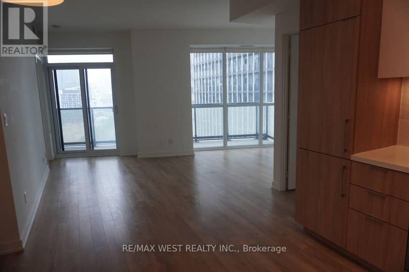 1411 - 50 Ordnance Street — photo 7 of 13