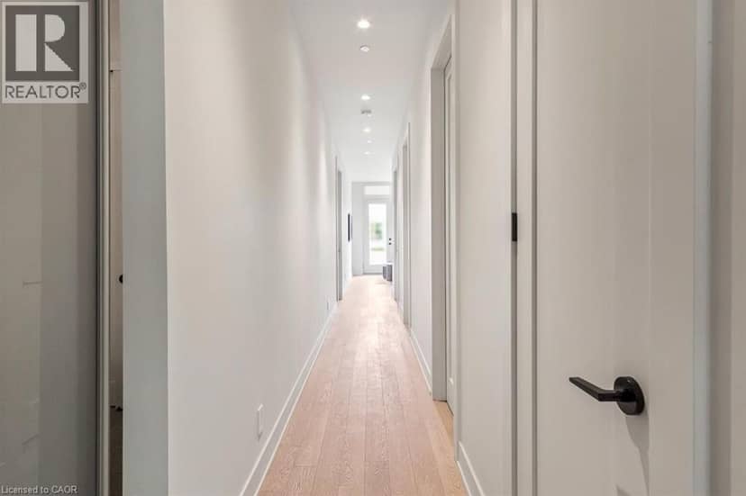 123 MAURICE Drive Unit# 105 — photo 11 of 40