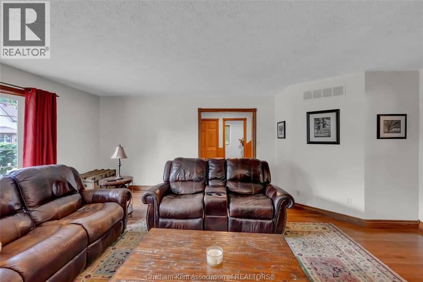 138 Elizabeth Street — photo 7 of 40