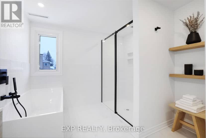 150 Stevenson Crescent — photo 31 of 40