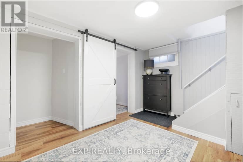 150 Stevenson Crescent — photo 33 of 40